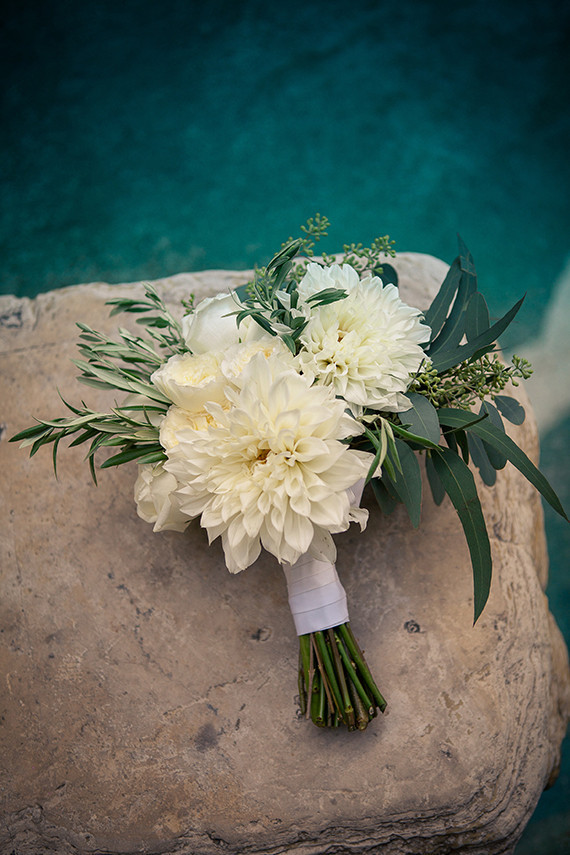 White dahlia bouquet