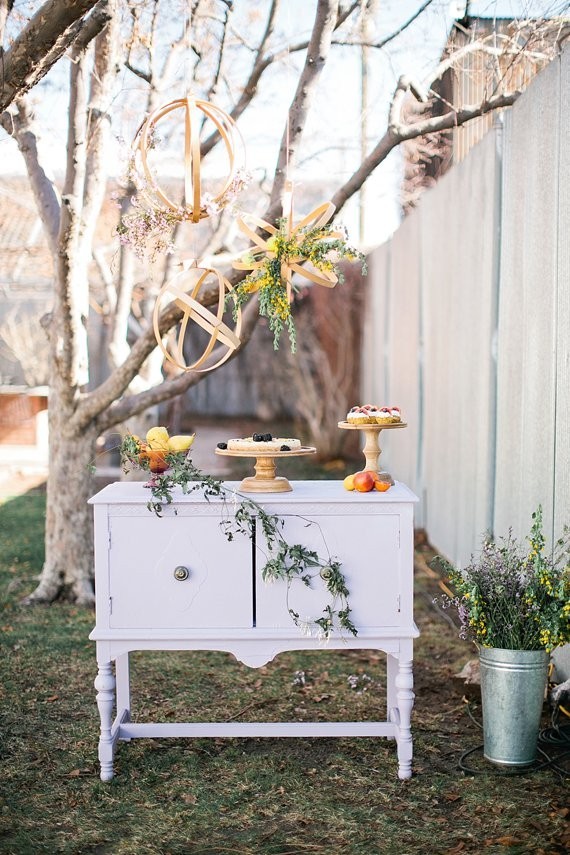 Modern spring wedding inspiration