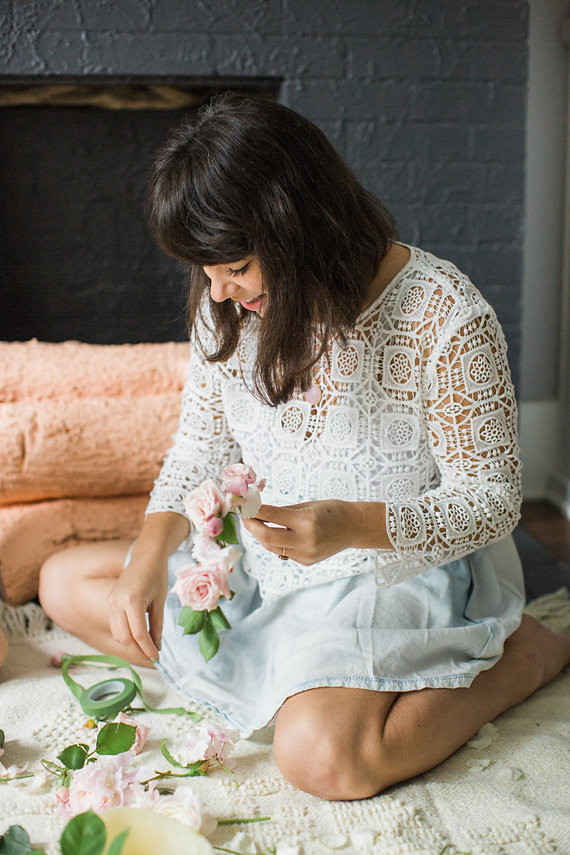 Mother daughter tea party by Bows and Arrows Flowers and NBarrett Photography | 100 Layer Cakelet Inspiration