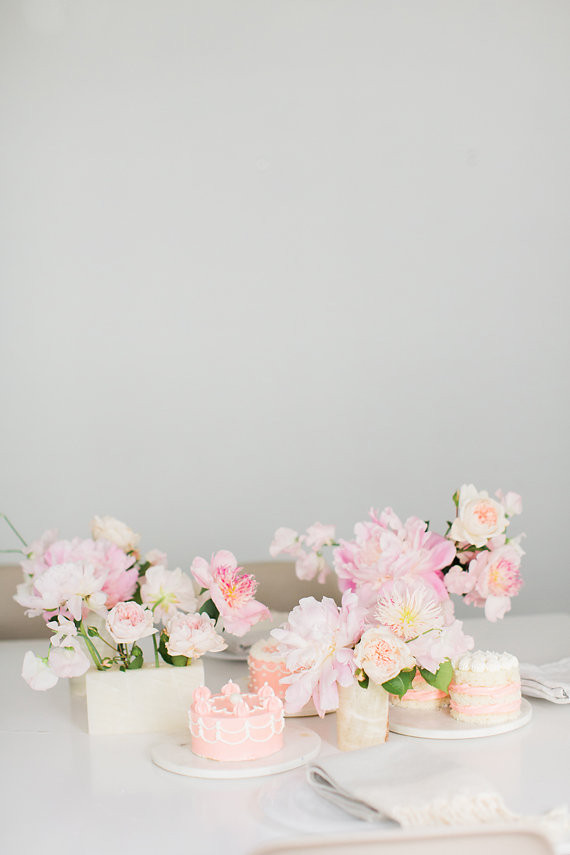 Mother daughter tea party by Bows and Arrows Flowers and NBarrett Photography | 100 Layer Cakelet Inspiration