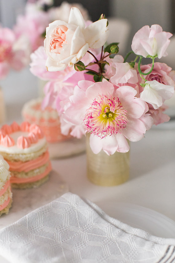 Mother daughter tea party by Bows and Arrows Flowers and NBarrett Photography | 100 Layer Cakelet Inspiration
