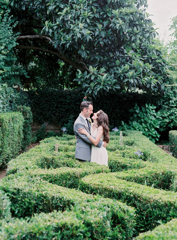 Vintage Portugal Wedding Portraits Inspiration