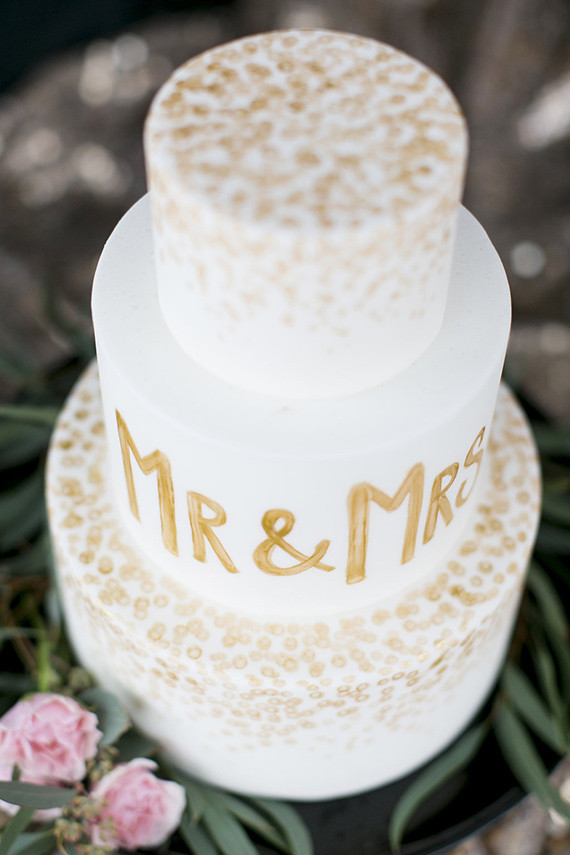 Black and Gold Wedding Ideas