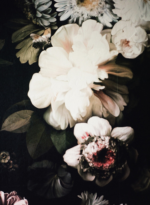 Dramatic floral wedding inspiration Inspiration