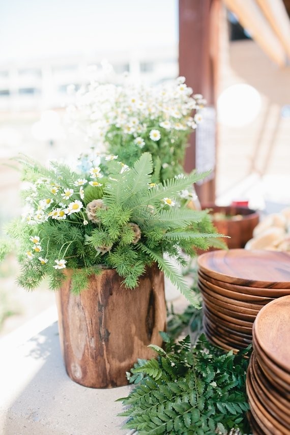 Daisy floral arrangements