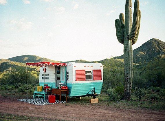 Retro glamper girls shoot