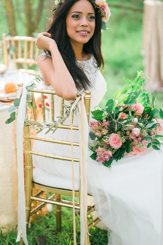 Bride with pink bouquet