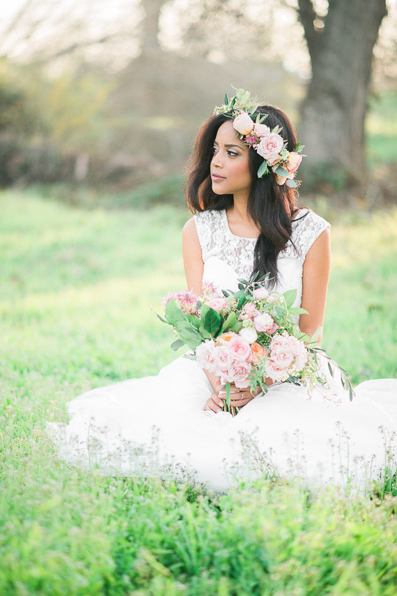 Bride with pink bouquet