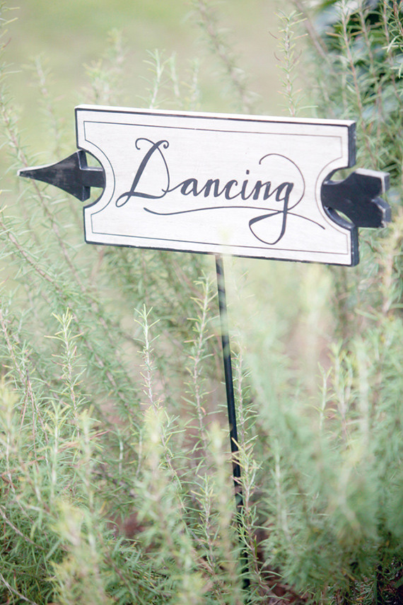 Wedding dancing sign