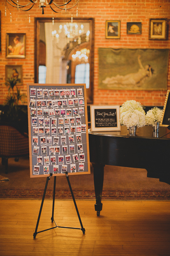 Picture escort card sign