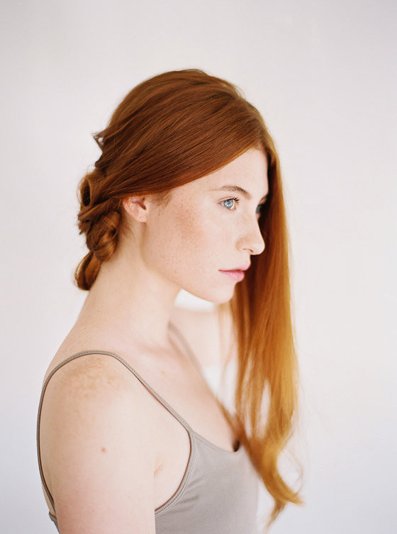 How-to create a low twisted updo Inspiration