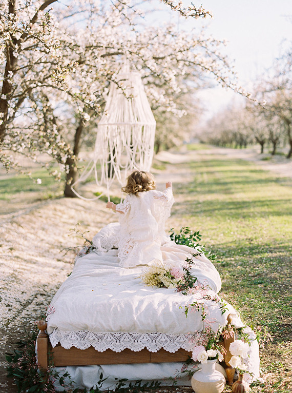 Mother-daughter maternity photos