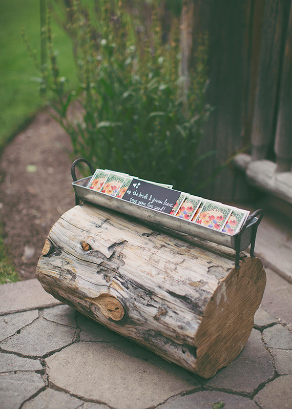 Backyard Utah Wedding Decor