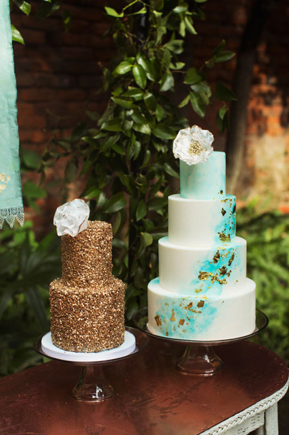 Modern aqua and gold cake