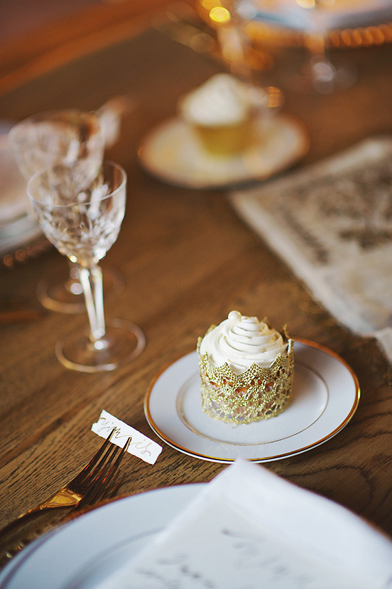 Gold and white tablescape