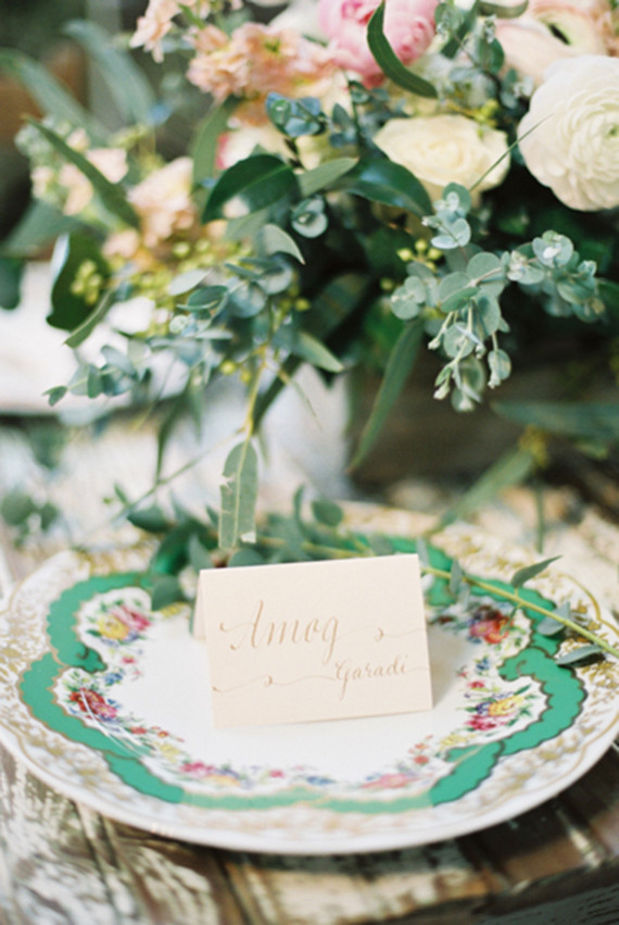 Chic vintage place setting