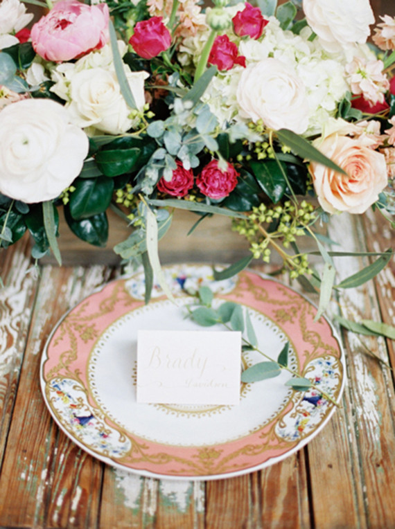 Chic coral place setting