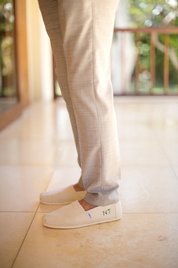 Customized white Tom shoes