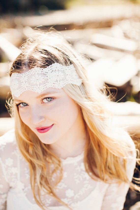 Lace headpiece