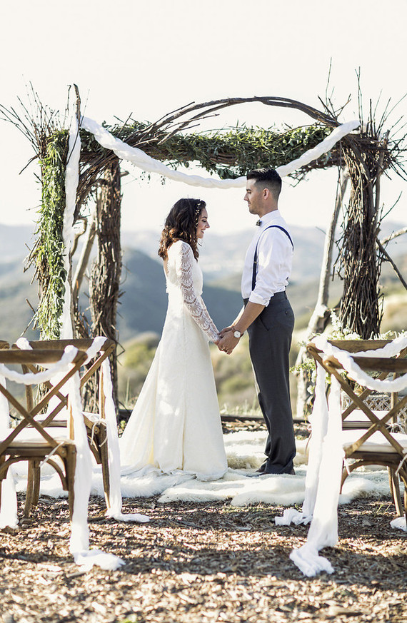 Outdoor California ceremony