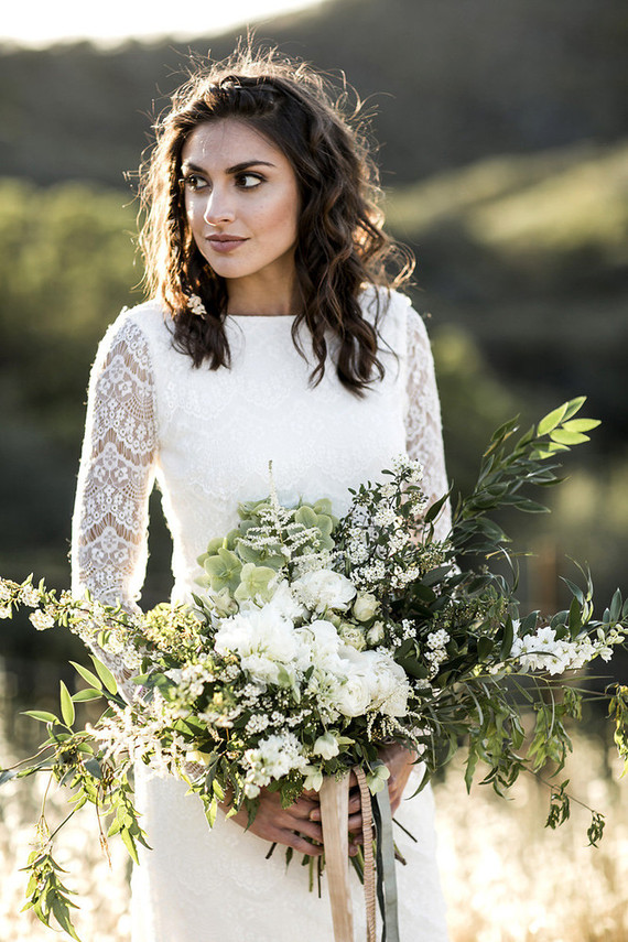 White bridal bouquet