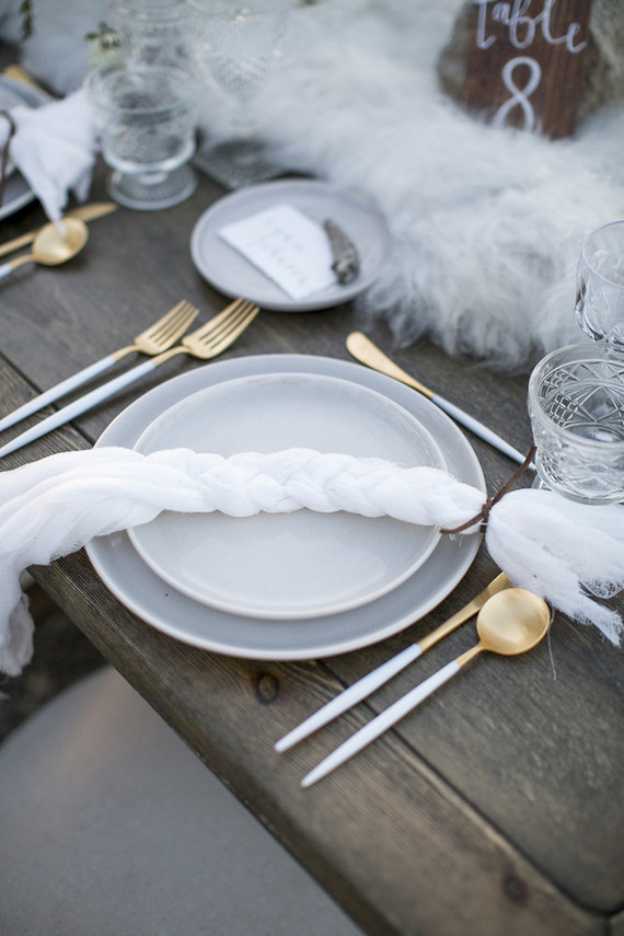 White and gold wedding inspiration