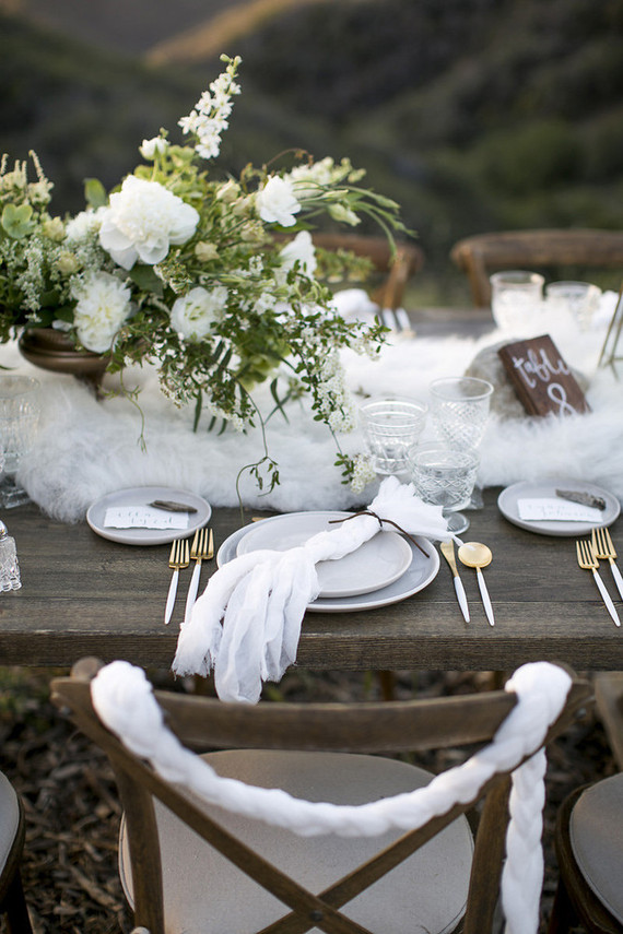 White and gold wedding inspiration