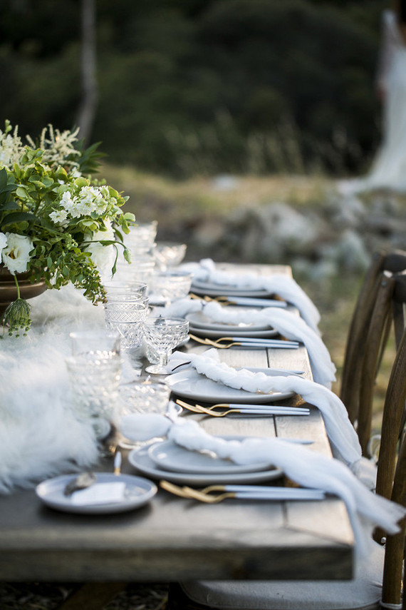 White and gold wedding inspiration