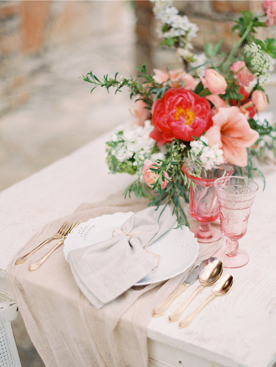 Pink and gold tablescape
