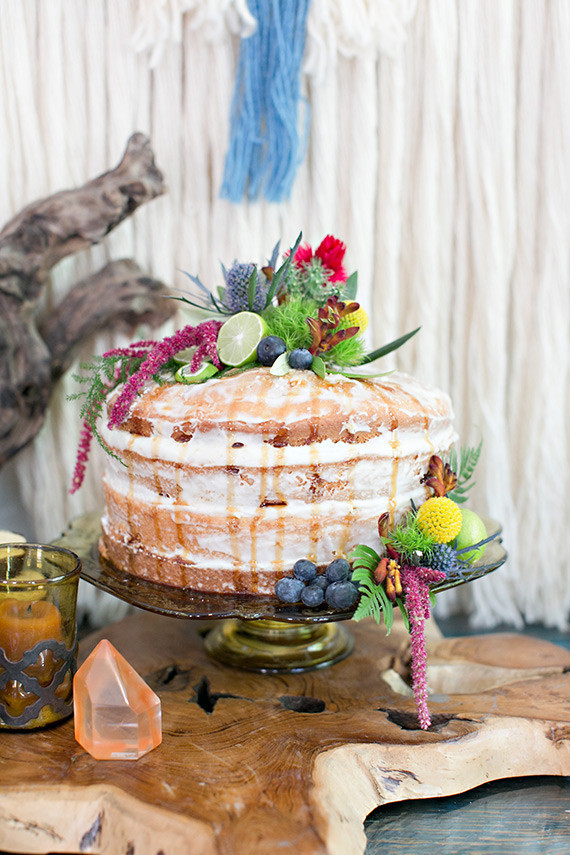 Semi naked cake