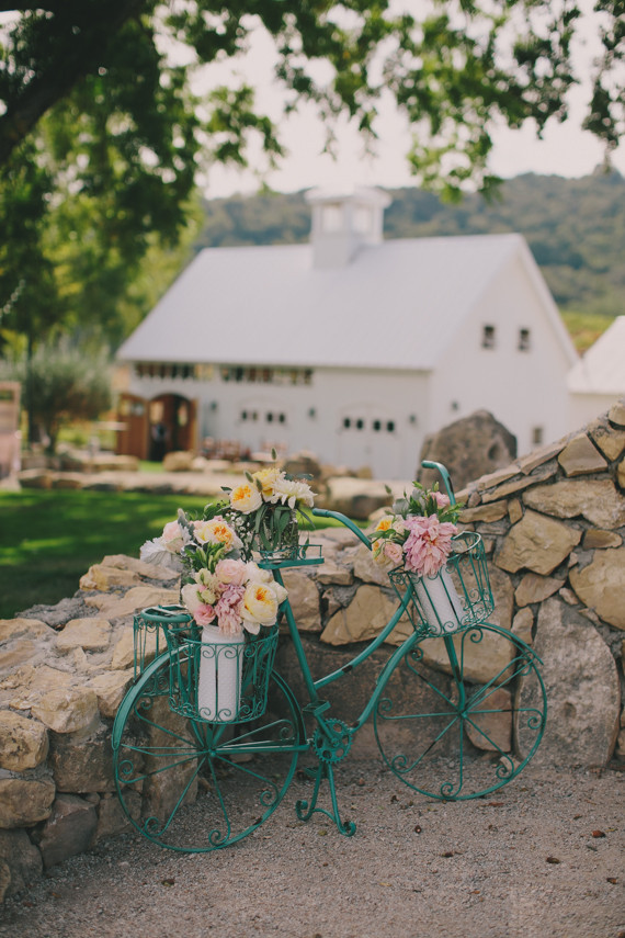 HammerSky Vineyards wedding decor
