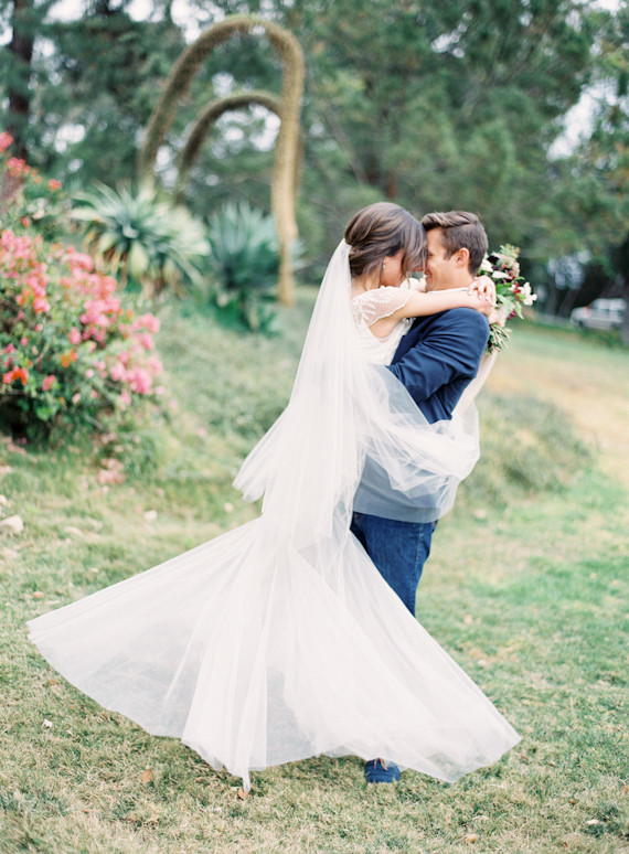 Intimate blue & metallic wedding inspiration