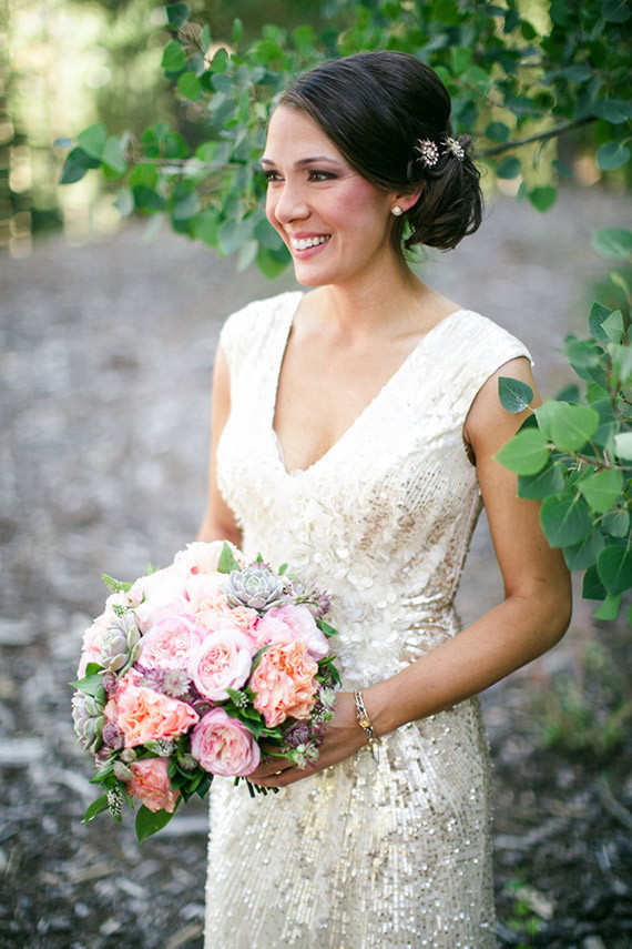 Bride with pink bouquet