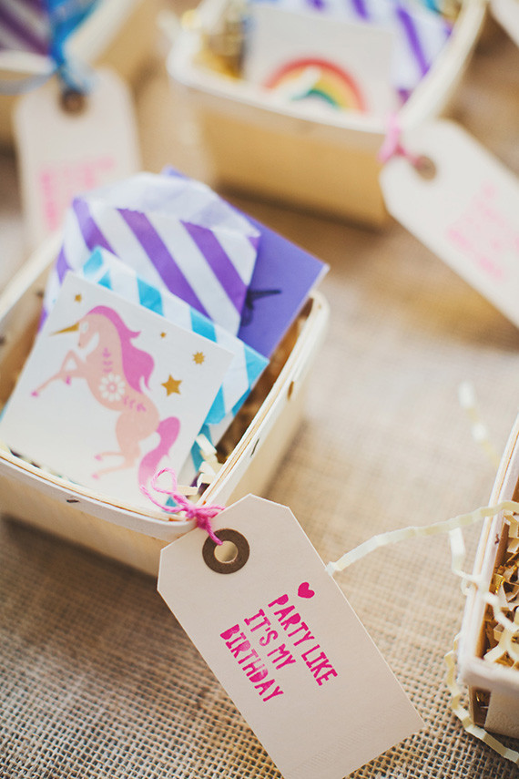 Unicorn party favors Inspiration