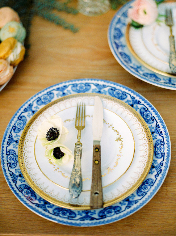 Royal blue place setting