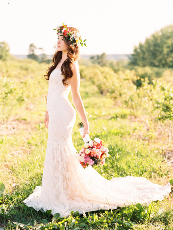 Outdoor wedding dress portrait