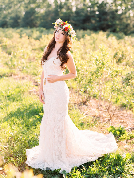 Outdoor wedding dress portrait