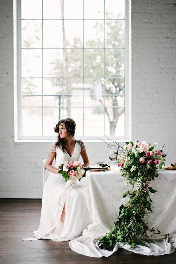 Organic spring floral tablescape decor