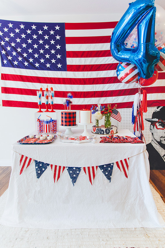 4th of July dessert table