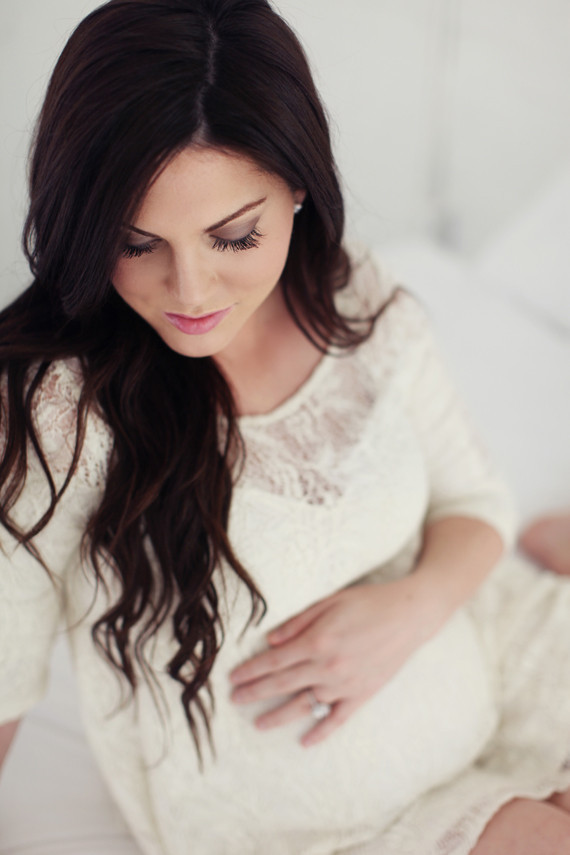 Floral studio maternity photos by Tracy Layne