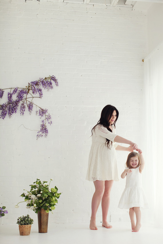 Floral studio maternity photos by Tracy Layne