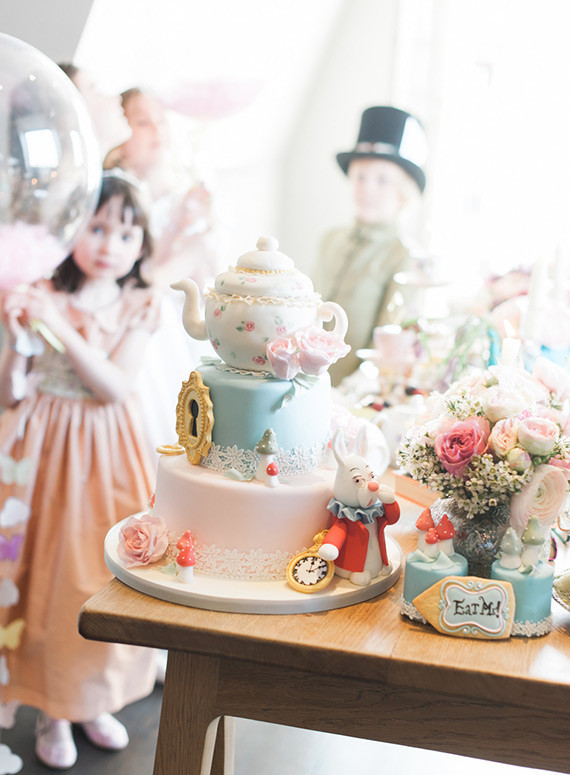 Alice in Wonderland party ideas