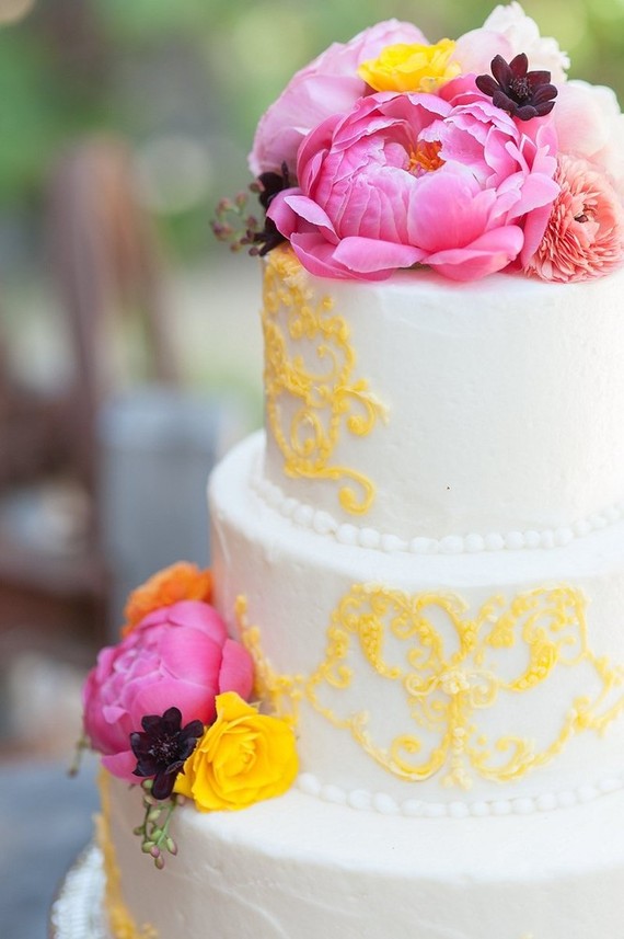 Floral wedding cake