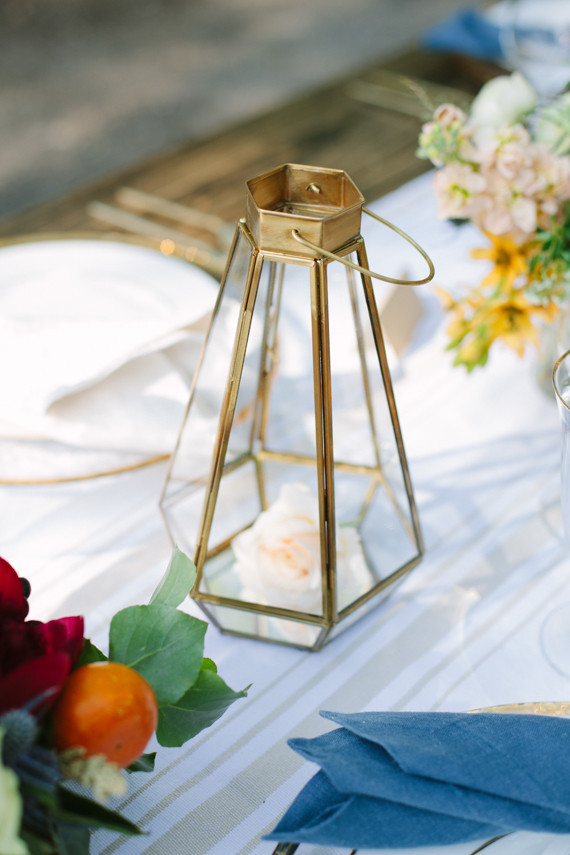Gold table decor