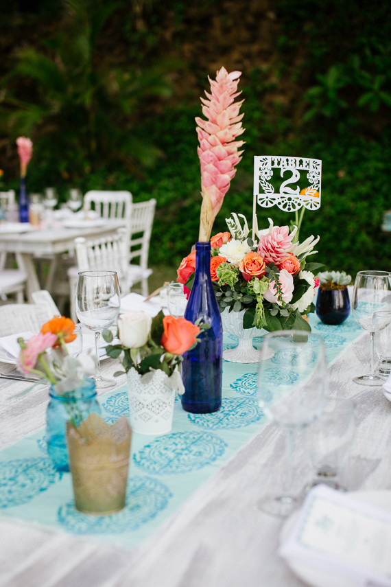 Outdoor wedding tablescape