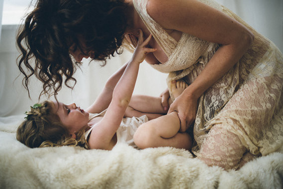 Mother-daughter maternity photos