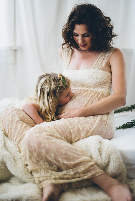 Mother-daughter maternity photos