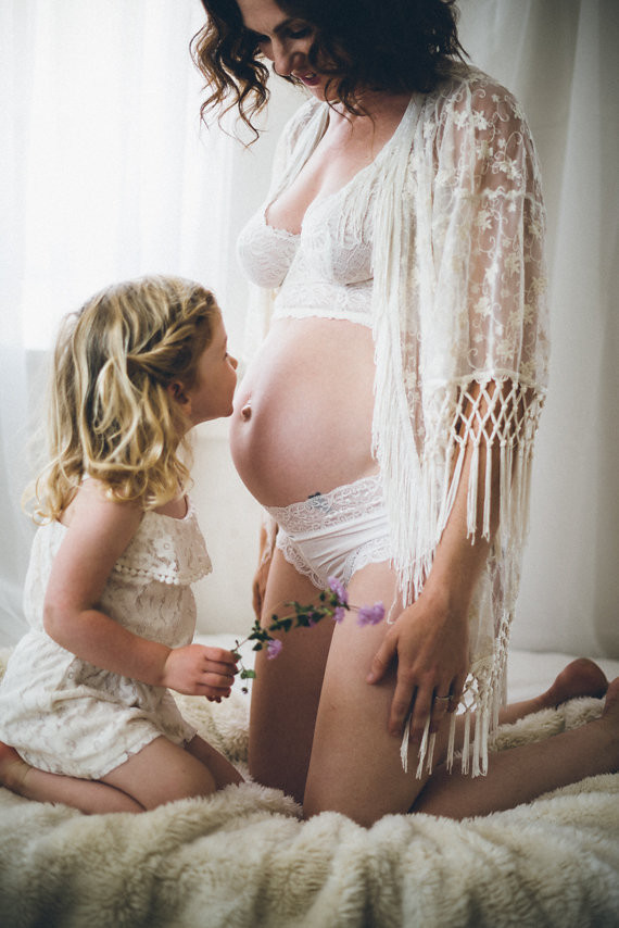 Mother-daughter maternity photos