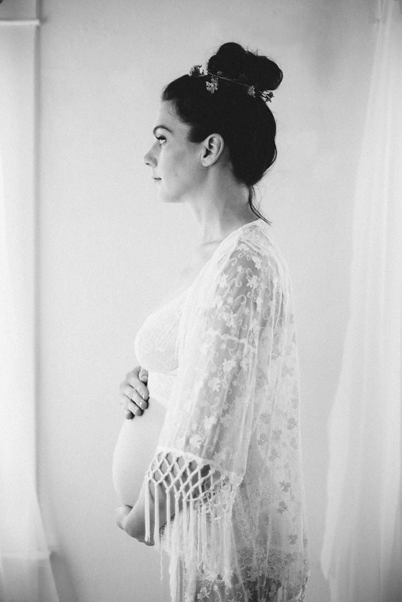 Mother-daughter maternity photos