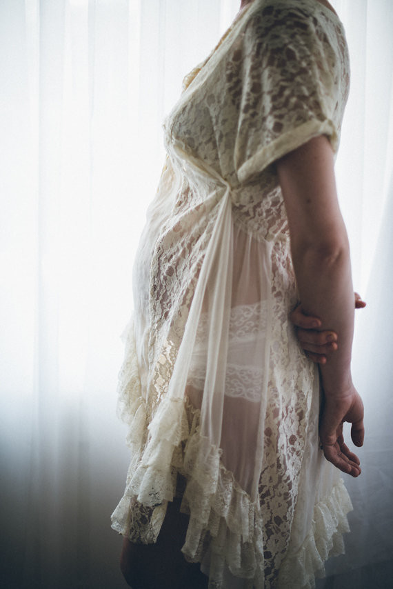 Mother-daughter maternity photos